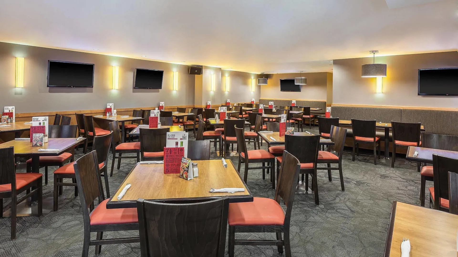 Hotel Universel Quebec City