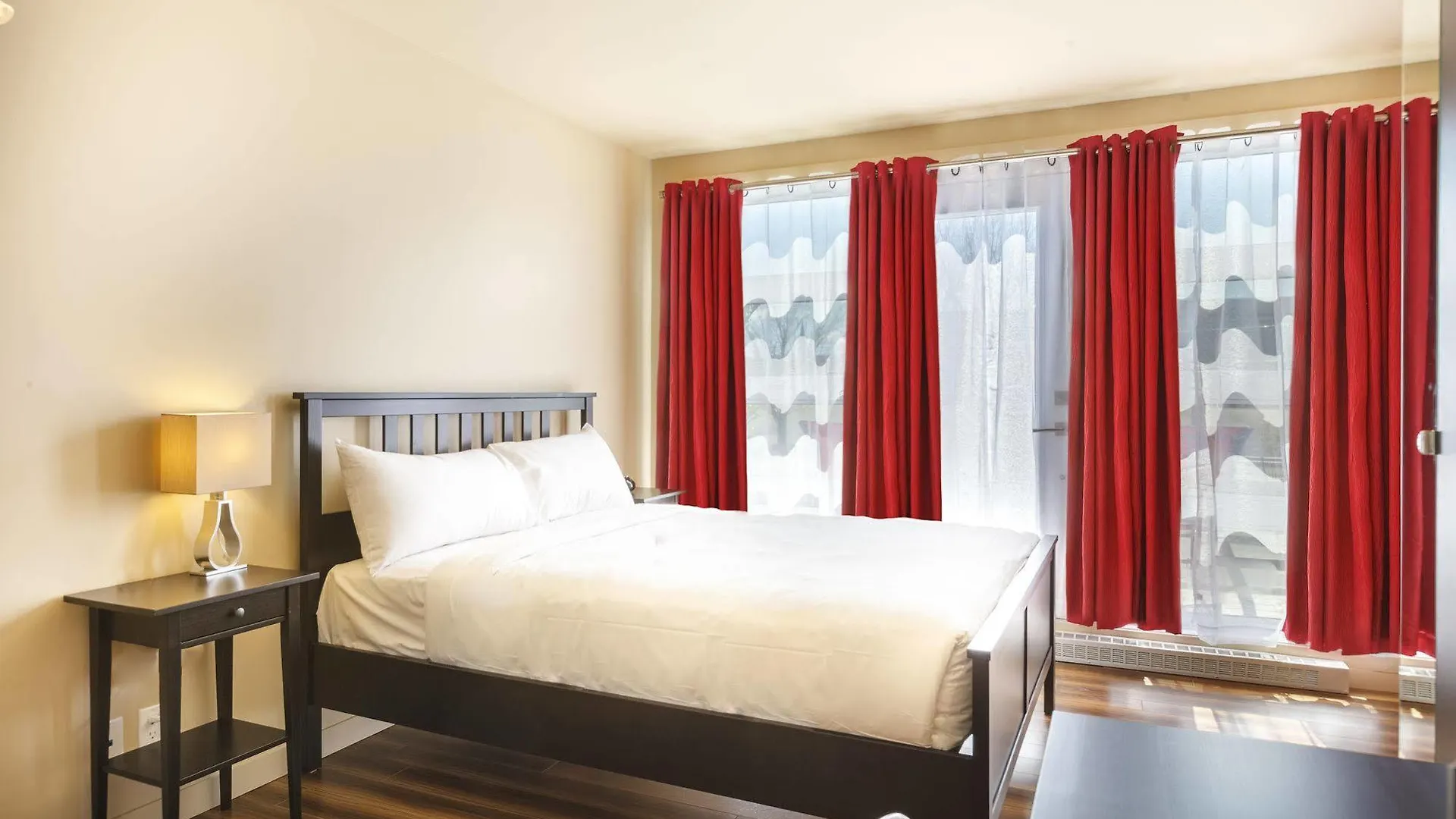 ***  Hotel Universel Quebec City Canada