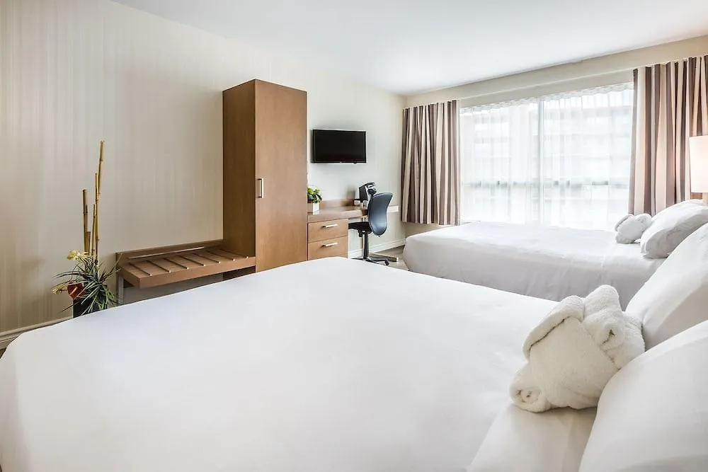 Hotel Universel Quebec City 3*,